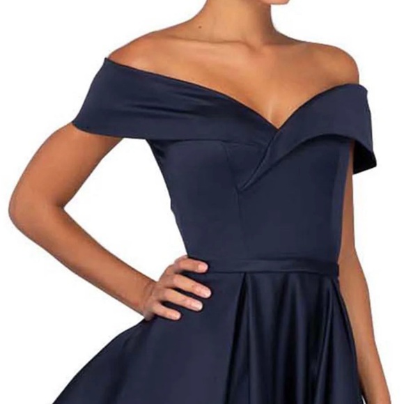 NWT Teraji couture Size 4 navy. - Picture 4 of 4